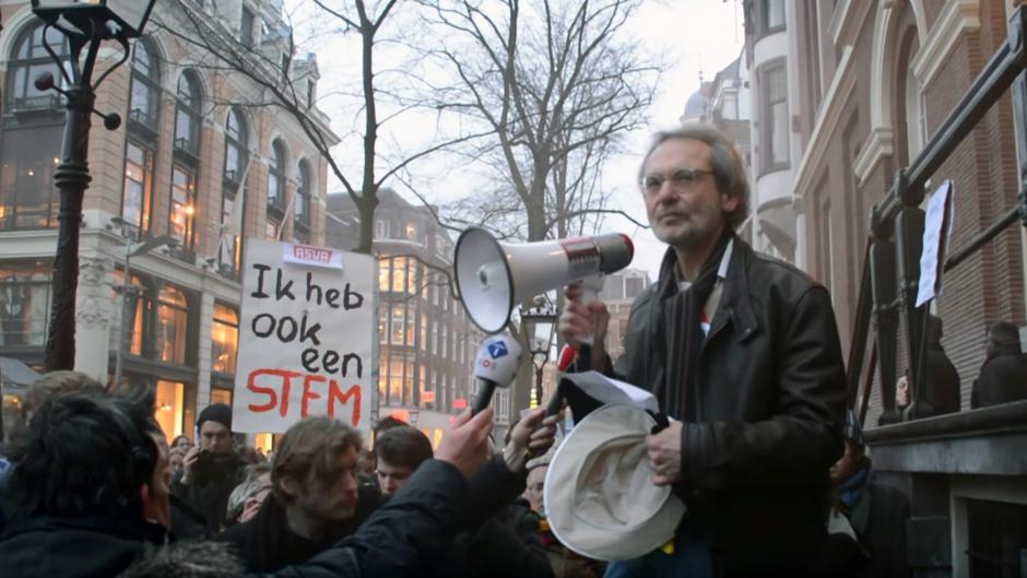 Rudolf Valkhoff voor het Maagdenhuis